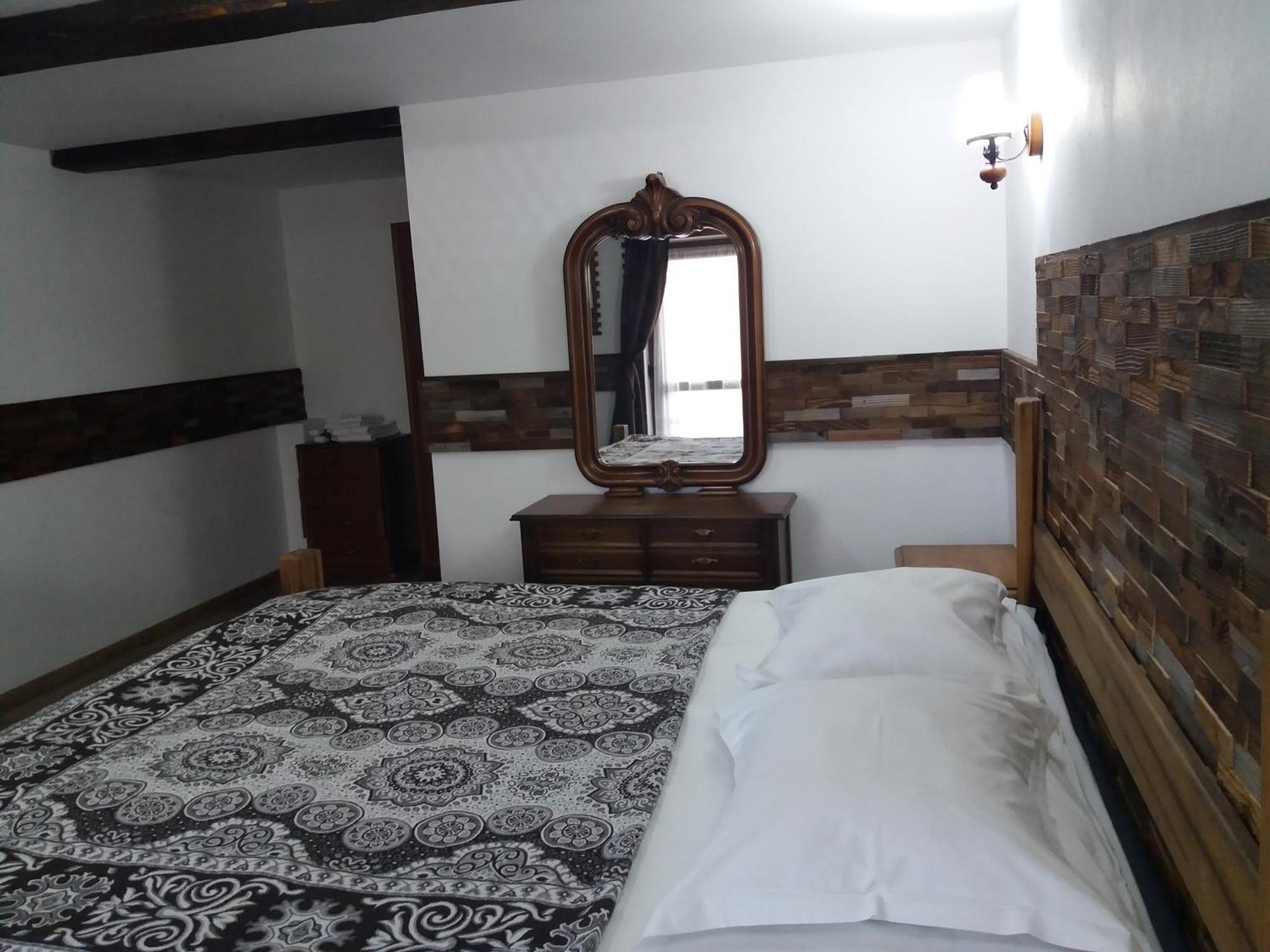 Hotel Pensiunea Alunis Sadova  Camera foto
